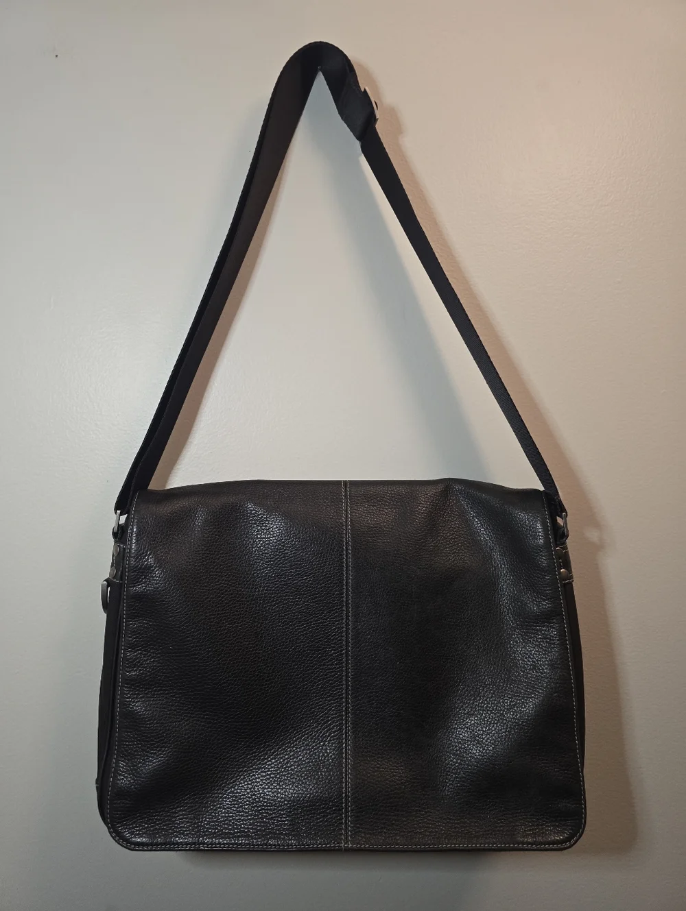 Boconi Tyler Tumbled Slim Black Mail Messenger Bag Leather